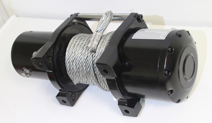 電動(dòng)絞盤背面